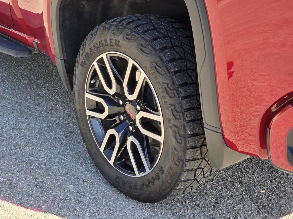 Used 2026 GMC Sierra 1500 AT4 AWD/4WD image 9