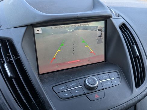 Used 2019 Ford Escape SEL AWD/4WD image 9