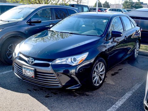 Used 2016 Toyota Camry XLE w/ Moonroof Package FWD image 13
