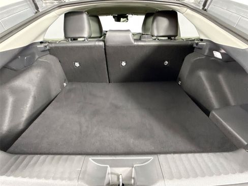 Certified 2025 Toyota Prius XLE FWD image 37