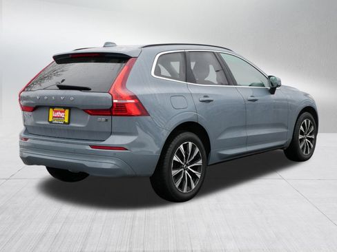 Used 2023 Volvo XC60 B5 Core image 7