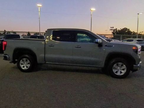 Used 2024 GMC Sierra 1500 SLE AWD/4WD image 9