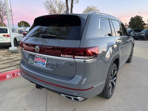 New 2025 Volkswagen Atlas SEL Premium R-Line image 4