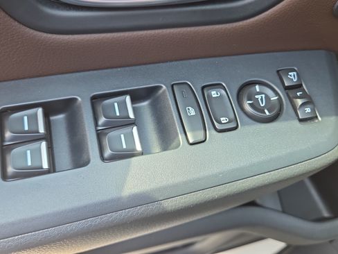 Used 2023 Honda Pilot Elite image 34