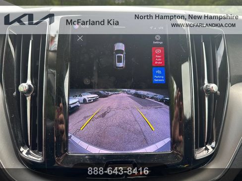 Used 2023 Volvo XC60 B5 Core w/ Climate Package AWD/4WD image 16
