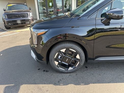 New 2026 Kia Carnival EX image 12