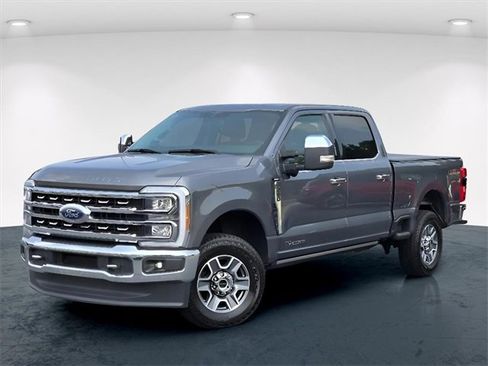 Used 2023 Ford F250 Lariat w/ Chrome Package image 2