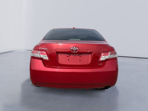 Used 2010 Toyota Camry FWD image 5