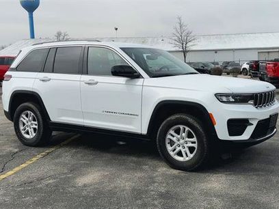 Used 2023 Jeep Grand Cherokee Laredo w/ Luxury Tech Group I