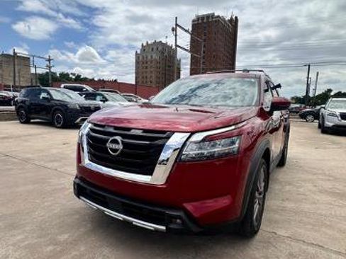 Certified 2023 Nissan Pathfinder SL w/ SL Premium Package image 1