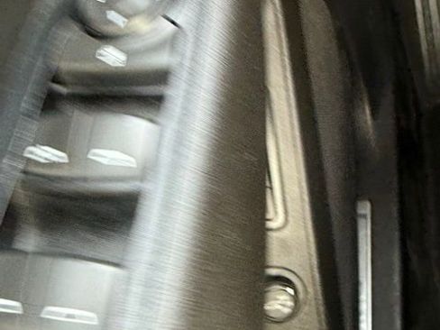 Used 2018 Chevrolet Equinox Premier image 17