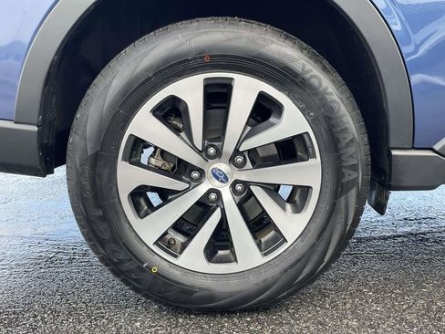 Used 2020 Subaru Outback Premium image 30