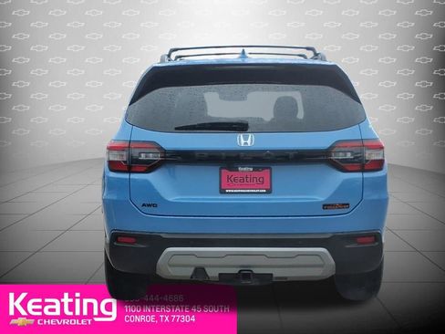 Used 2025 Honda Pilot TrailSport image 7