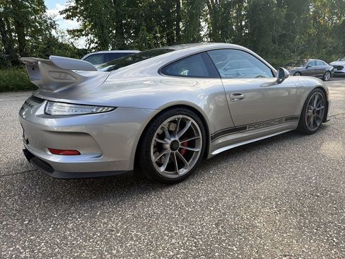 Used 2015 Porsche 911 GT3 RWD image 7