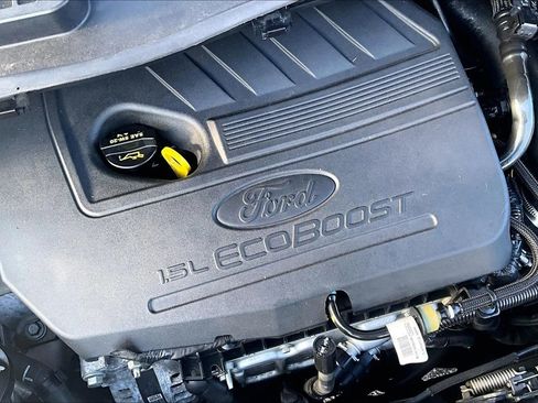 Used 2017 Ford Escape Titanium FWD image 32