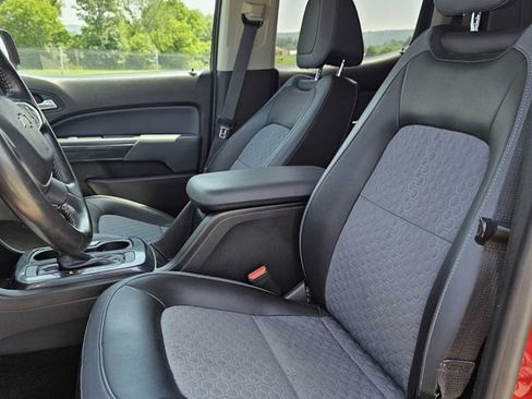 Used 2015 Chevrolet Colorado Z71 AWD/4WD image 19