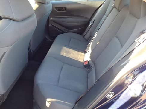 Used 2022 Toyota Corolla LE image 14