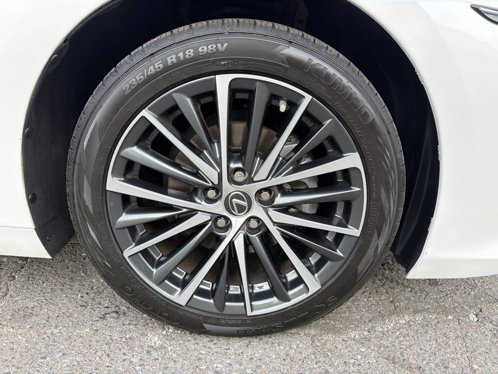 Used 2023 Lexus ES 250 w/ Premium Package w/ Premium Package AWD/4WD image 9