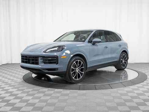 New 2025 Porsche Cayenne image 1