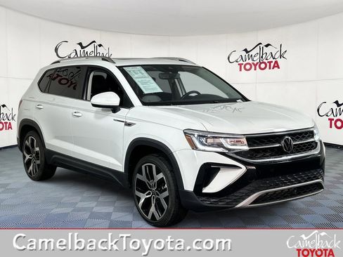 Used 2022 Volkswagen Taos SEL image 1