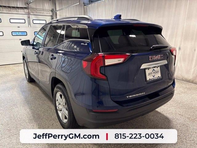 Used 2022 GMC Terrain SLE w/ Driver Convenience Package AWD/4WD image 5