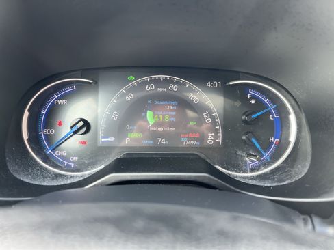 Used 2024 Toyota RAV4 XLE Premium w/ Weather Package AWD/4WD image 17