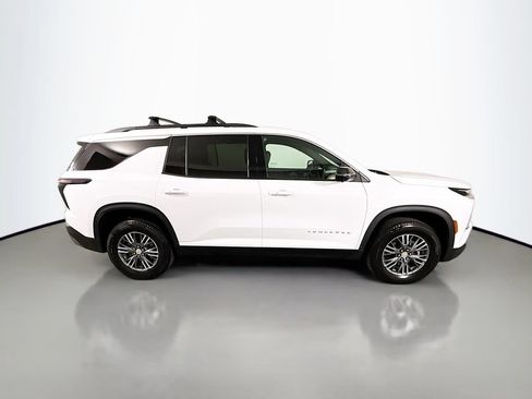 Used 2024 Chevrolet Traverse LT w/ LPO, Floor Liner Package FWD image 8