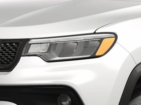 New 2024 Jeep Compass Latitude w/ Sun and Sound Group image 35