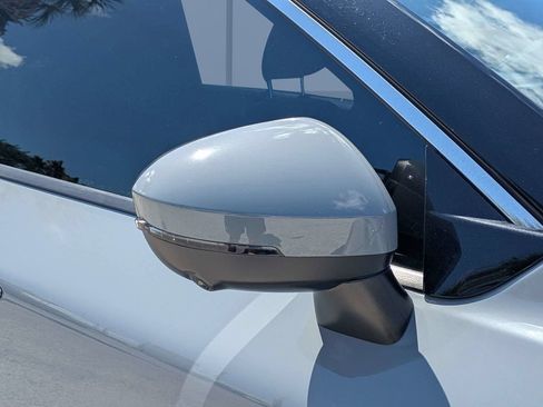 Used 2022 Nissan Rogue SL w/ SL Premium Package FWD image 10