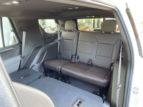 Used 2026 Chevrolet Tahoe LS RWD image 29