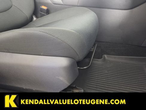 Used 2022 Toyota RAV4 LE AWD/4WD image 30