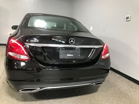 Used 2016 Mercedes-Benz C 300 Sedan image 4
