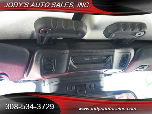 Used 2025 Jeep Wrangler Sport S AWD/4WD image 16