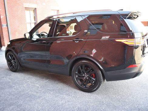 Used 2017 Land Rover Discovery HSE image 6