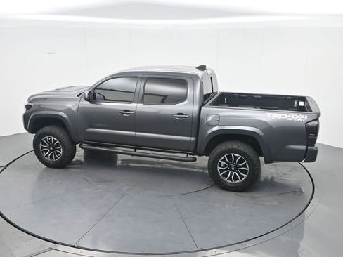 Used 2022 Toyota Tacoma TRD Sport w/ Technology Package AWD/4WD image 25