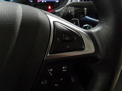 Used 2020 Ford Edge SEL w/ Cold Weather Package AWD/4WD image 19