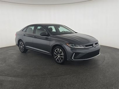 Used 2025 Volkswagen Jetta SE