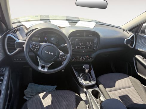 Used 2024 Kia Soul LX w/ Option Group 015 FWD image 15