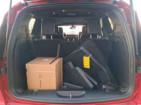 New 2026 Chrysler Pacifica Limited w/ Uconnect Theater Family Group image 14