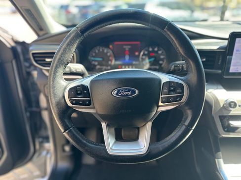 Used 2022 Ford Explorer XLT w/ Equipment Group 202A image 15
