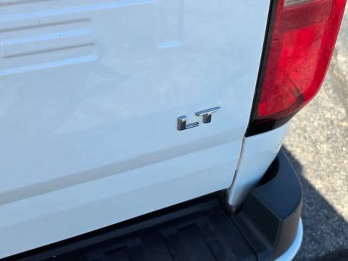 Used 2022 Chevrolet Colorado LT w/ Fleet Safety Package RWD image 11