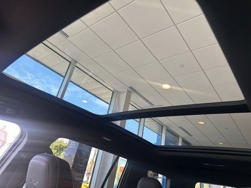 New 2026 Chevrolet Traverse RS w/ LPO, Floor Liner Package image 8