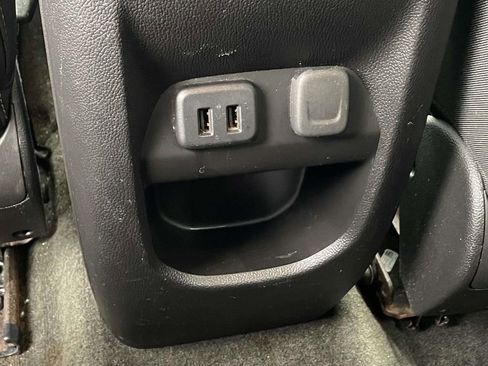 Used 2018 Chevrolet Colorado Z71 image 12