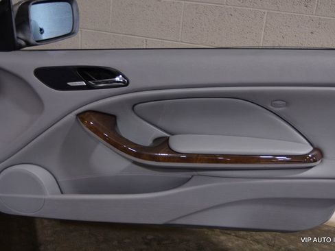 Used 2006 BMW 325Ci Convertible image 14