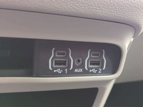 Used 2024 Chrysler Pacifica Touring-L w/ Road Tripper Package image 32