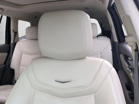 Used 2020 Cadillac XT6 Premium Luxury FWD image 13