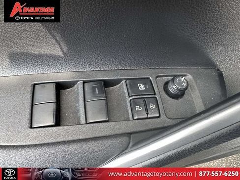 Used 2023 Toyota Corolla Cross LE w/ Moonroof Package AWD/4WD image 20