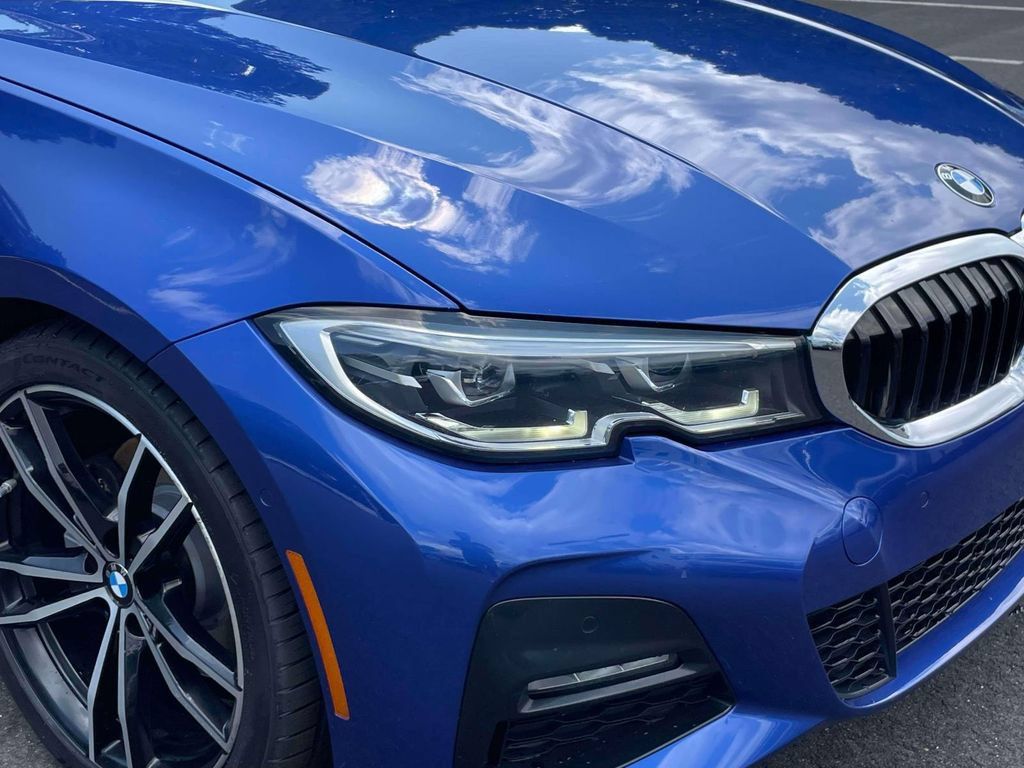 Used 2019 BMW 330i xDrive Sedan w/ M Sport Package AWD/4WD image 9