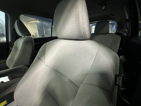 Used 2017 Honda Pilot EX image 10