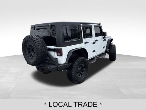 Used 2014 Jeep Wrangler Unlimited Sahara w/ Max Tow Package image 5